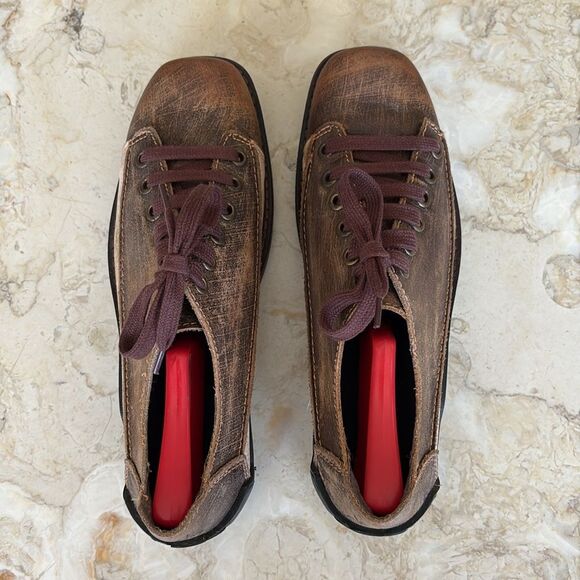 John Fluevog Tough Loves  Fondly Distressed Leather Lace Up Shoes - Picture 8 of 15